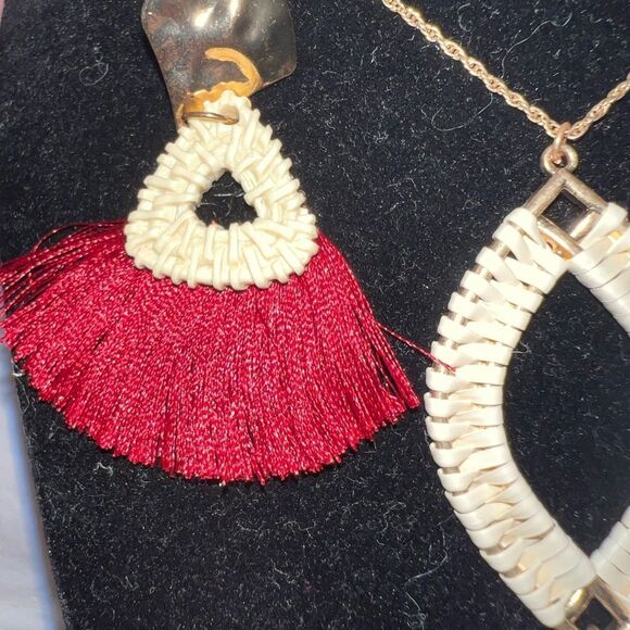 Boho Tassel Necklace and Earrings - Picture 4 of 5